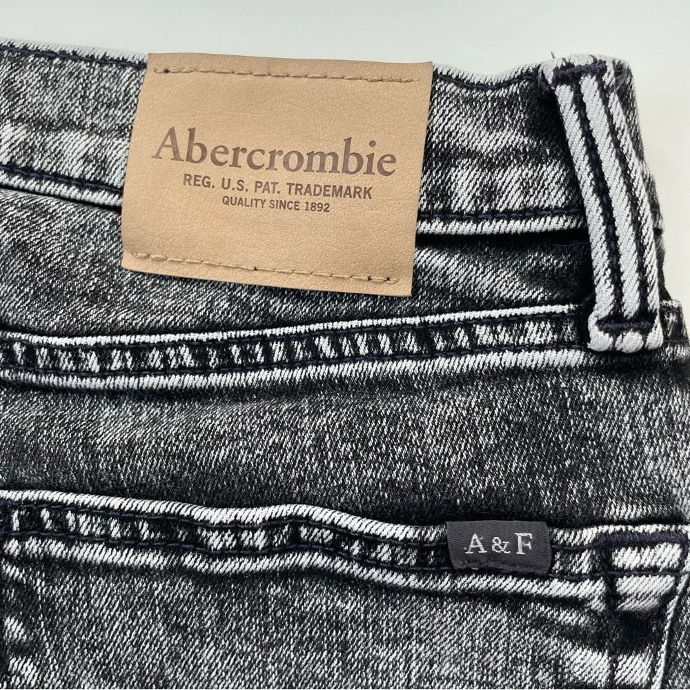 Abercrombie kids Boys Faded Black Stone Washed Acid Washed Denim Shorts 15/16